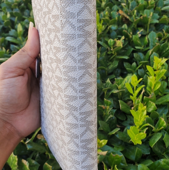 Michael kors Wallet Vanilla with pink color - Picture 11 of 14